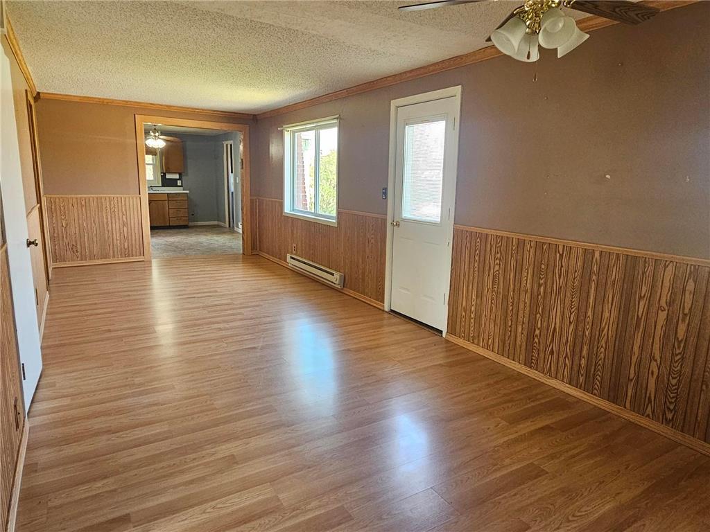127 S State Street Warren MN 56762 7079081 image3