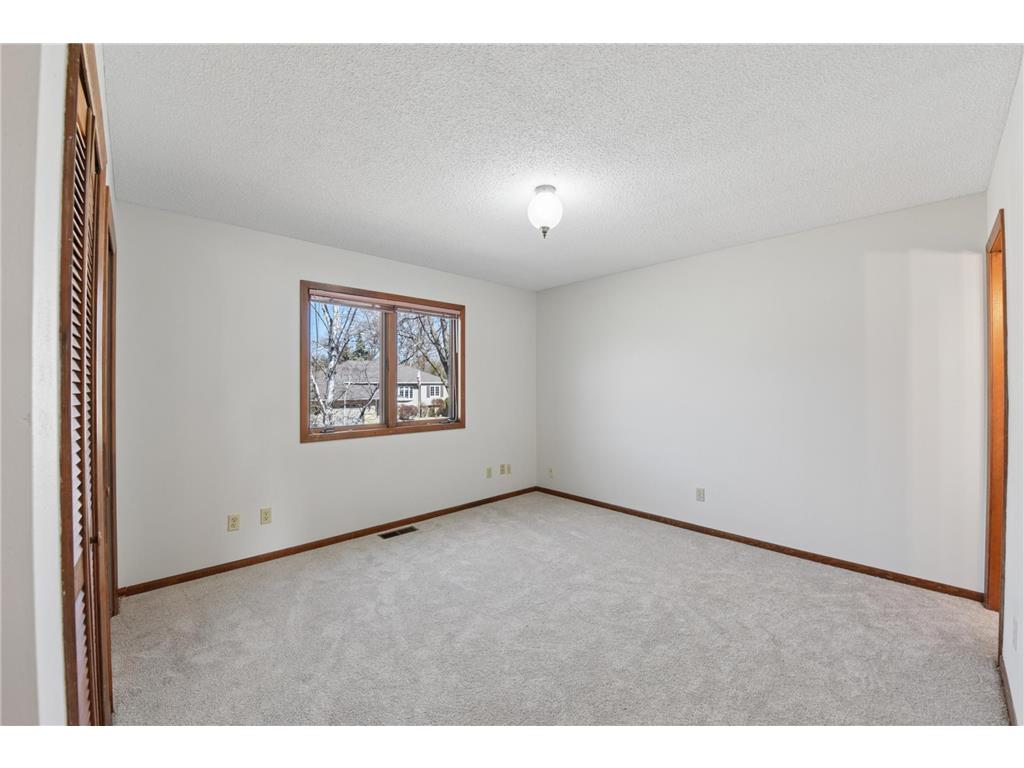 1270 Burke Avenue W Roseville MN 55113 7026195 image11