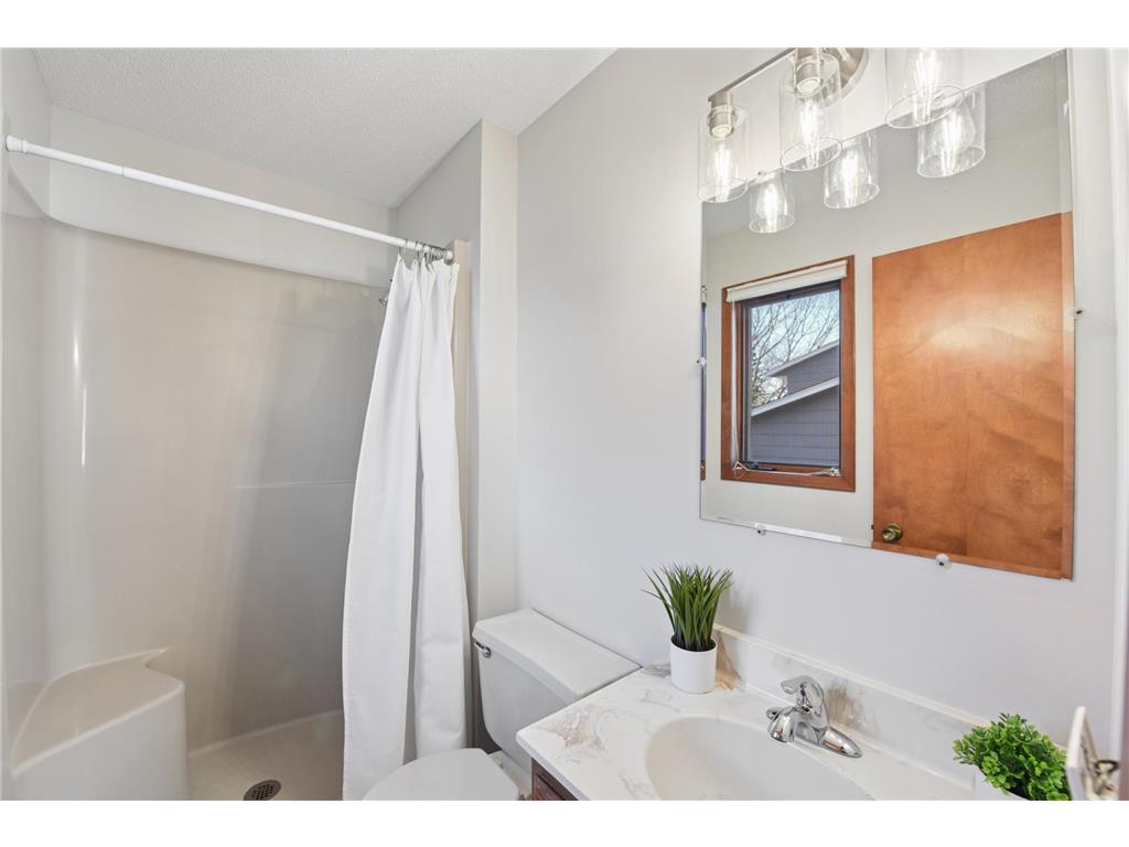 1270 Burke Avenue W Roseville MN 55113 7026195 image12