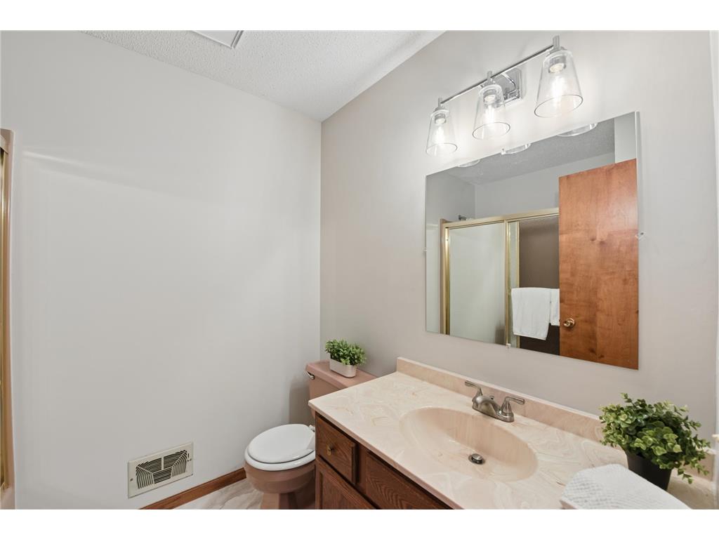 1270 Burke Avenue W Roseville MN 55113 7026195 image13