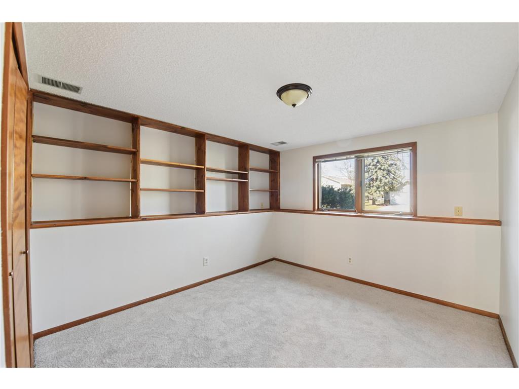 1270 Burke Avenue W Roseville MN 55113 7026195 image17