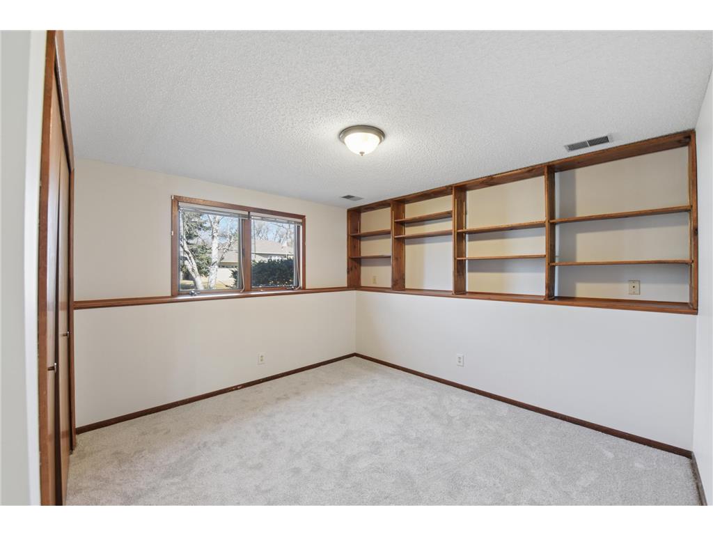 1270 Burke Avenue W Roseville MN 55113 7026195 image18