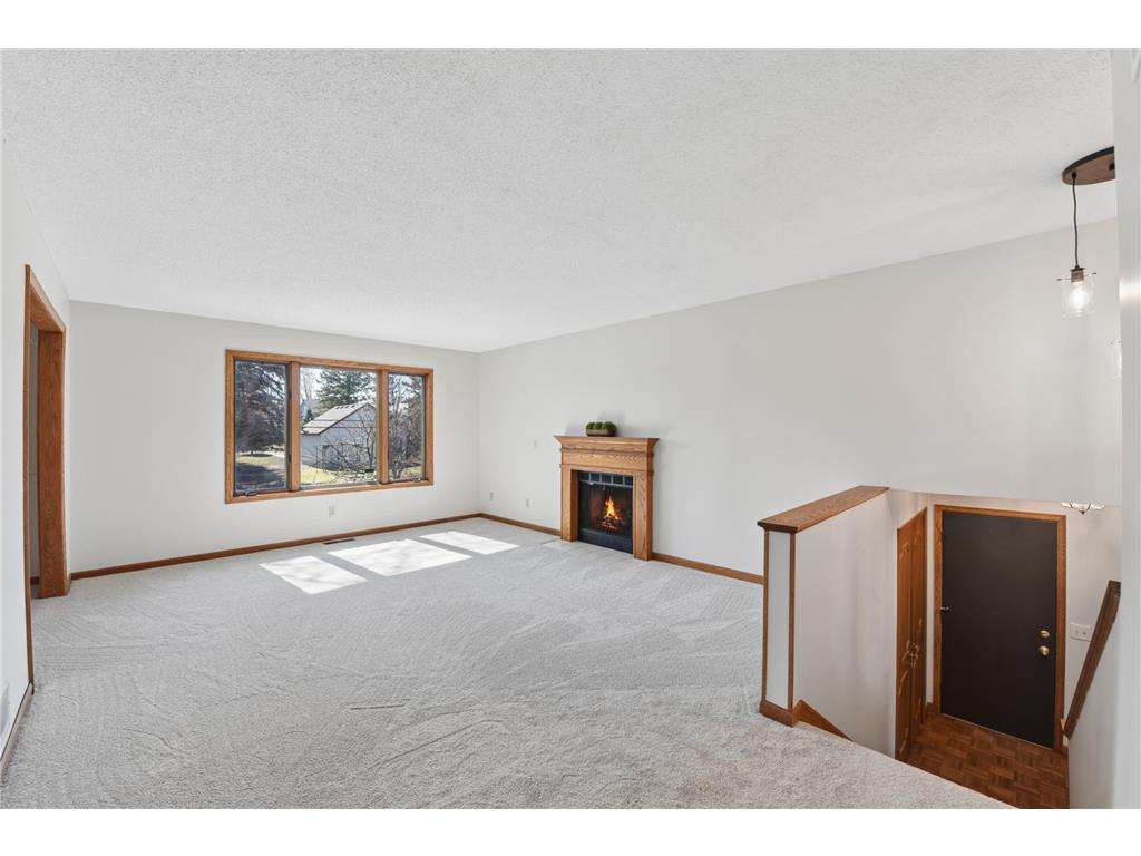 1270 Burke Avenue W Roseville MN 55113 7026195 image3