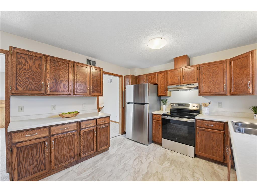 1270 Burke Avenue W Roseville MN 55113 7026195 image8