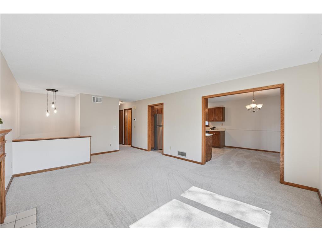 1270 Burke Avenue W Roseville MN 55113 7026195 image9