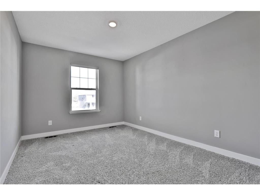 12703 Erskin St NE Blaine MN 55449 7051483 image24