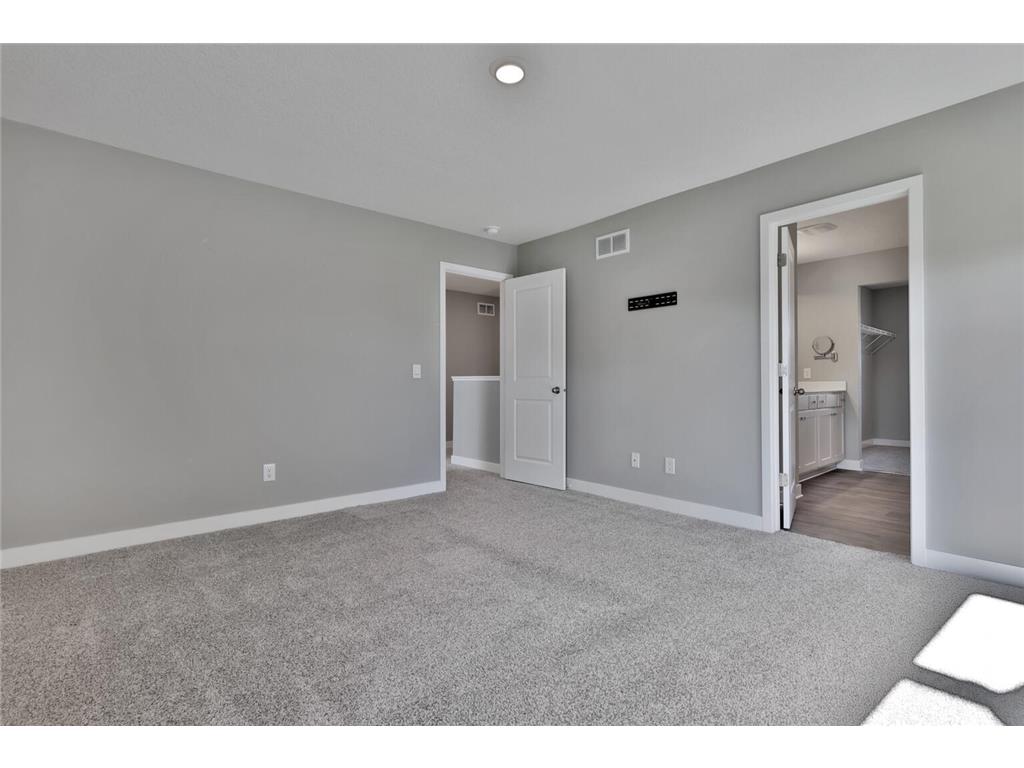 12703 Erskin St NE Blaine MN 55449 7051483 image32