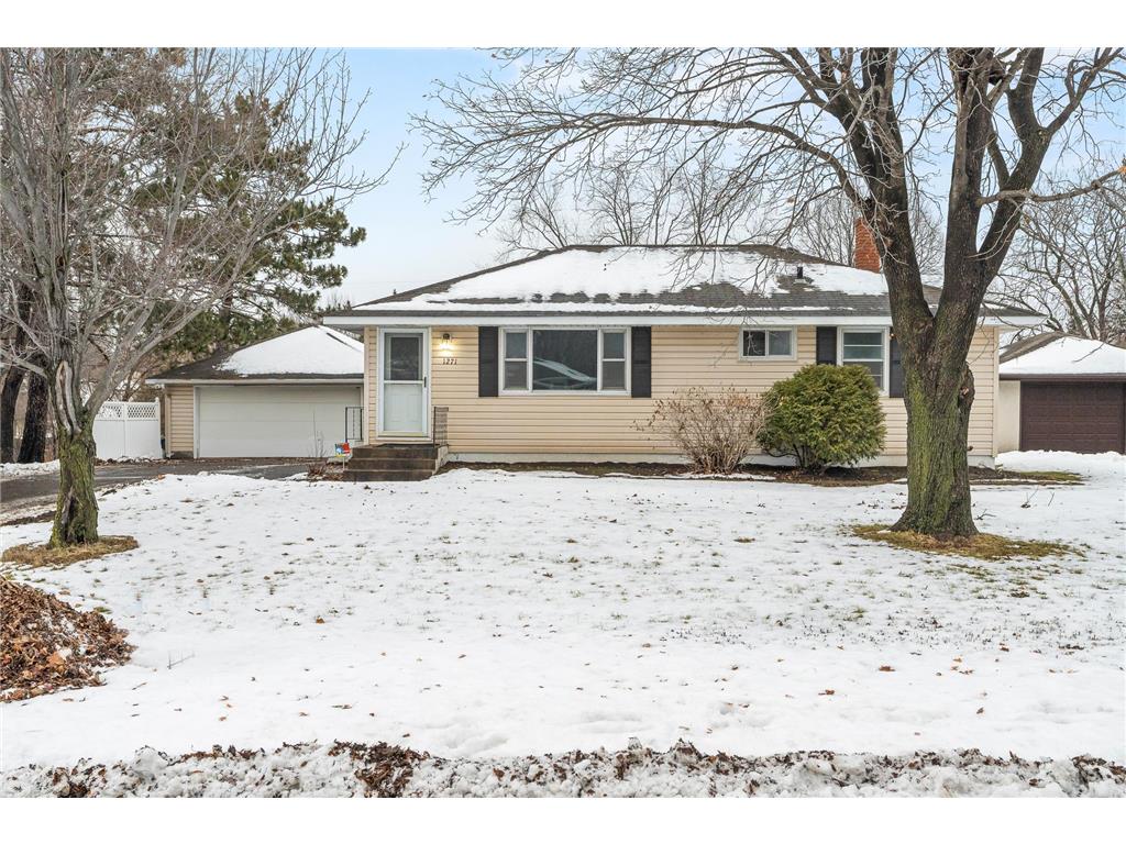 1271 Belmont Lane E, Maplewood, MN, 55109 MLS 6313494 Edina Realty