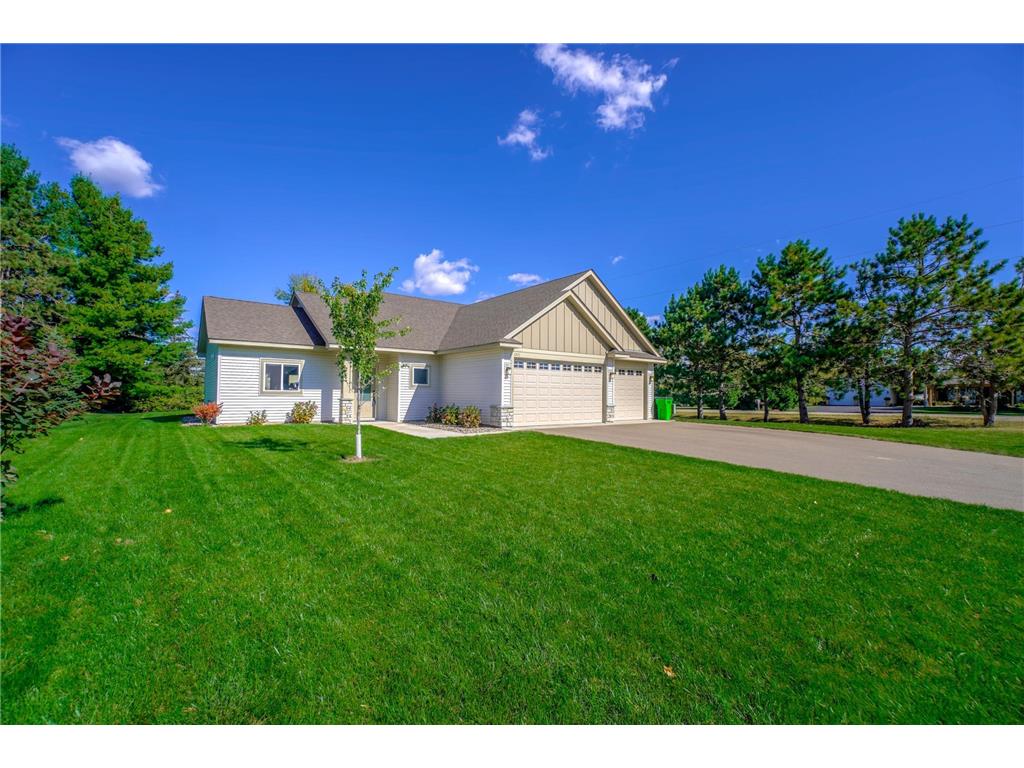 1271 Highland Court New Richmond WI 54017 6611859 image1