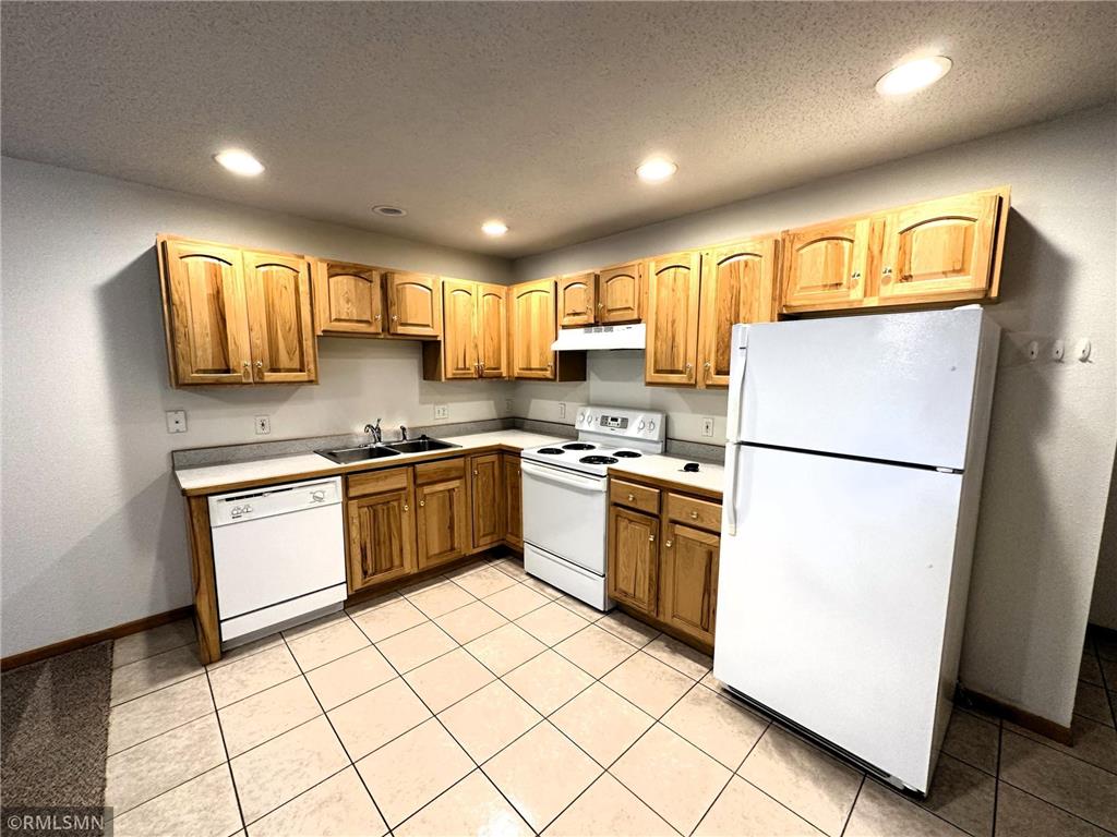 1271 Pinewood Trail #10 New Richmond WI 54017 7001393 image4