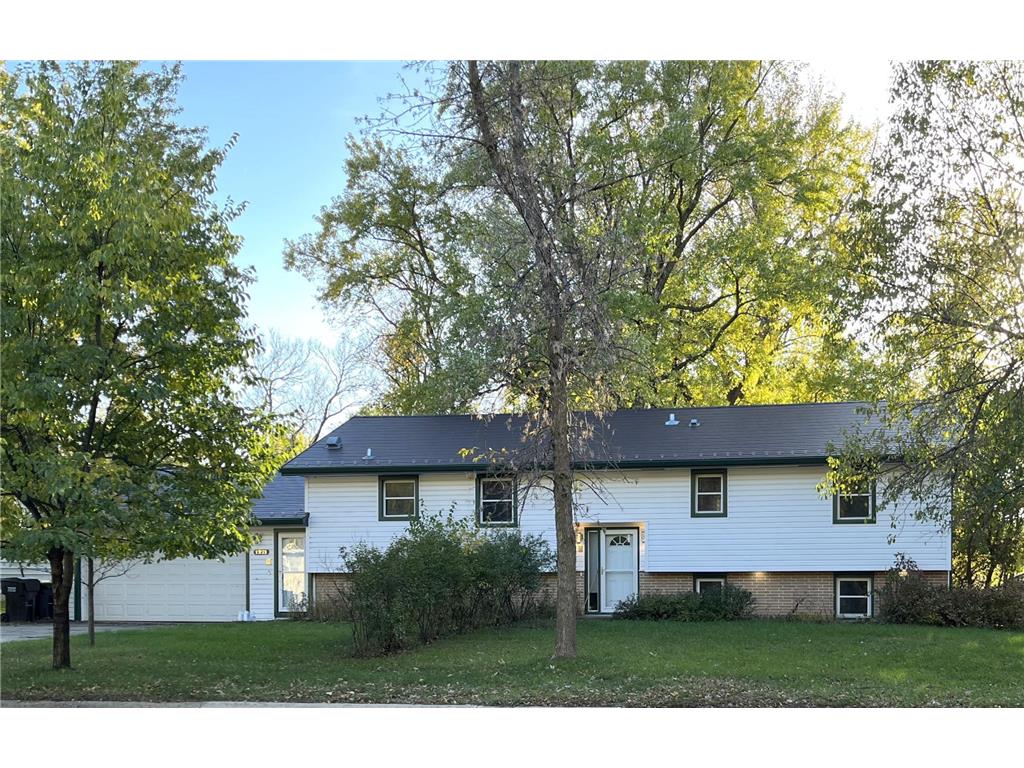 1271 River Road, Windom, MN, 56101 MLS 6449985 Edina Realty