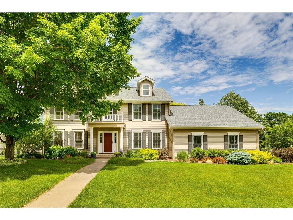 1271 Woodcrest Avenue Shoreview MN 55126 6549229 image1