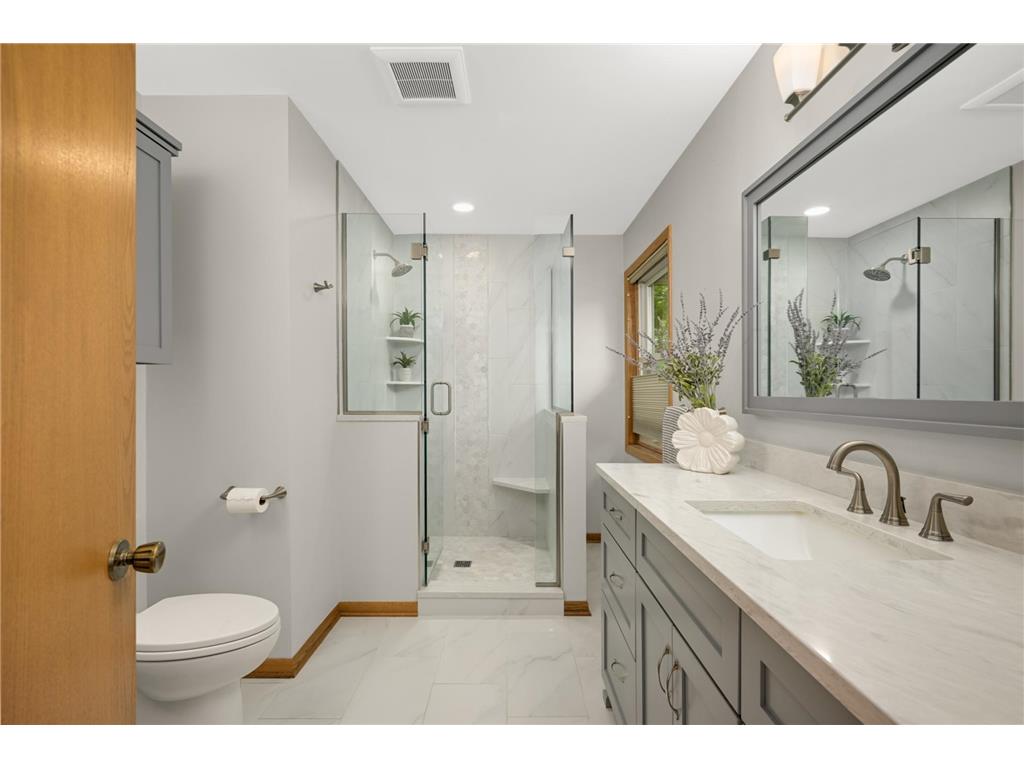 12711 Edinborough Way Apple Valley MN 55124 7067741 image23
