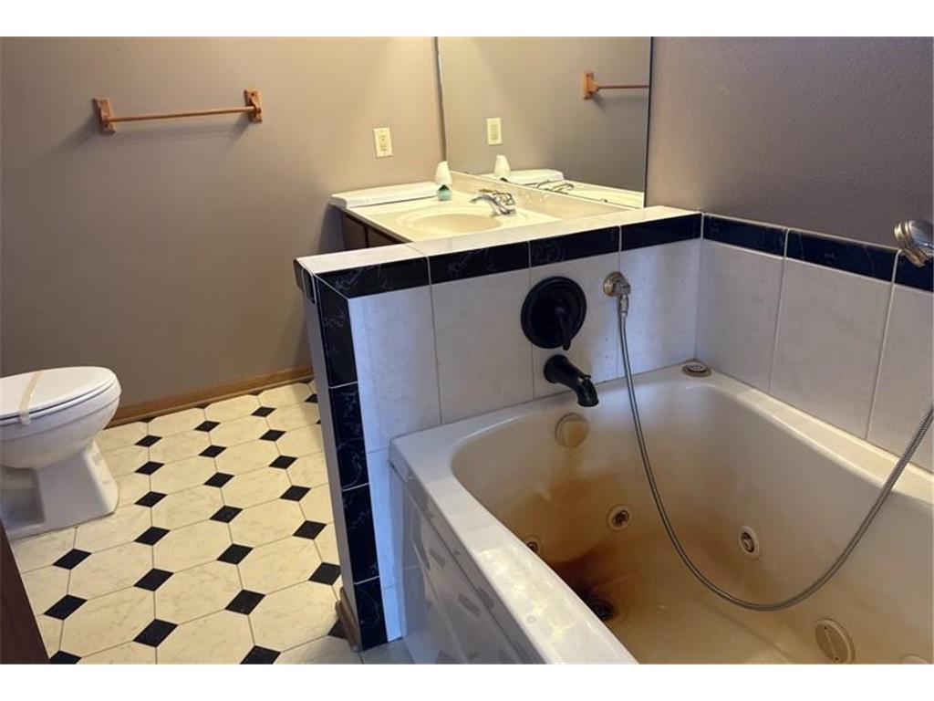 12713 375th Avenue Waseca MN 56093 7042334 image19