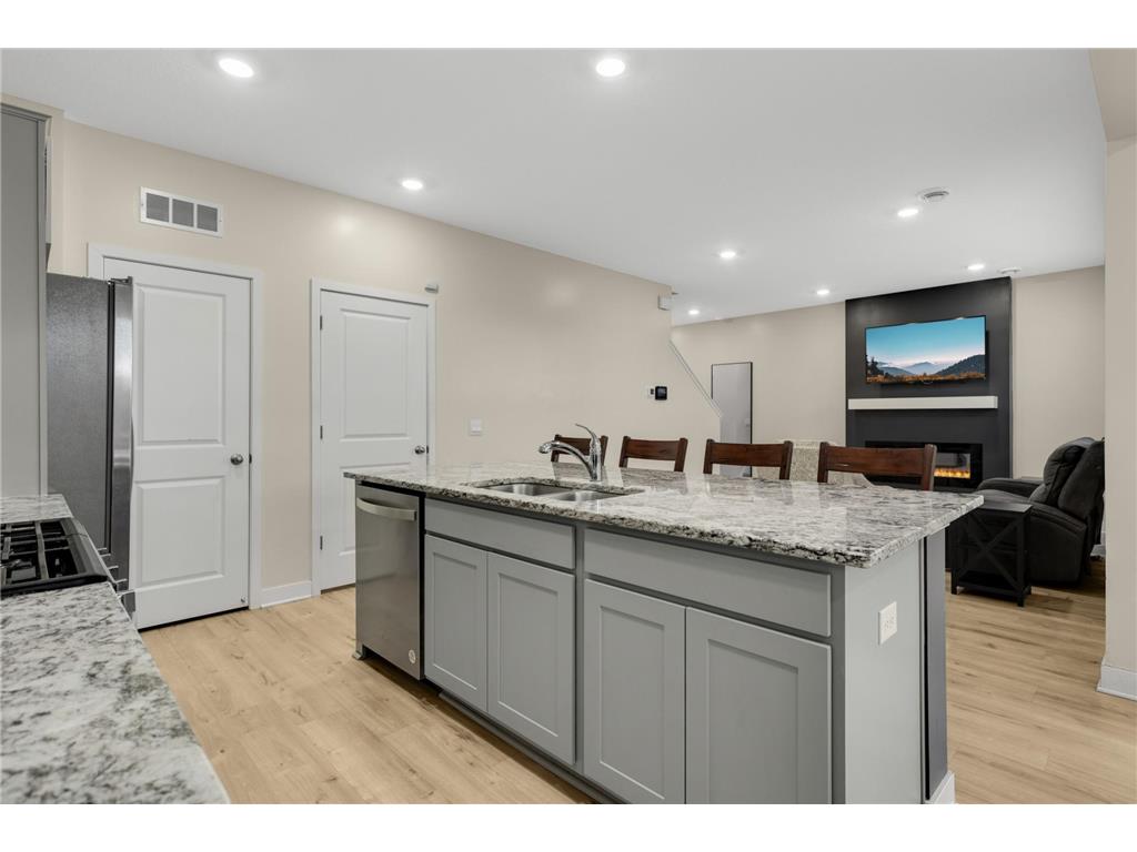 12714 Erskin Street NE Blaine MN 55449 6814278 image8