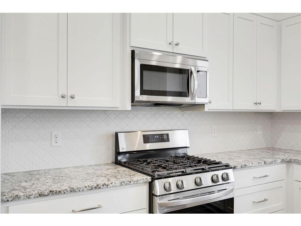 12715 Edison Street NE Blaine MN 55449 7023068 image5