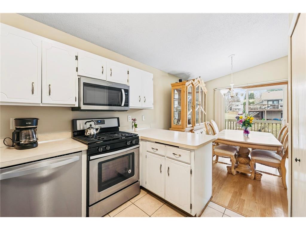 1272 Ferndale Street N Maplewood MN 55119 7038555 image5