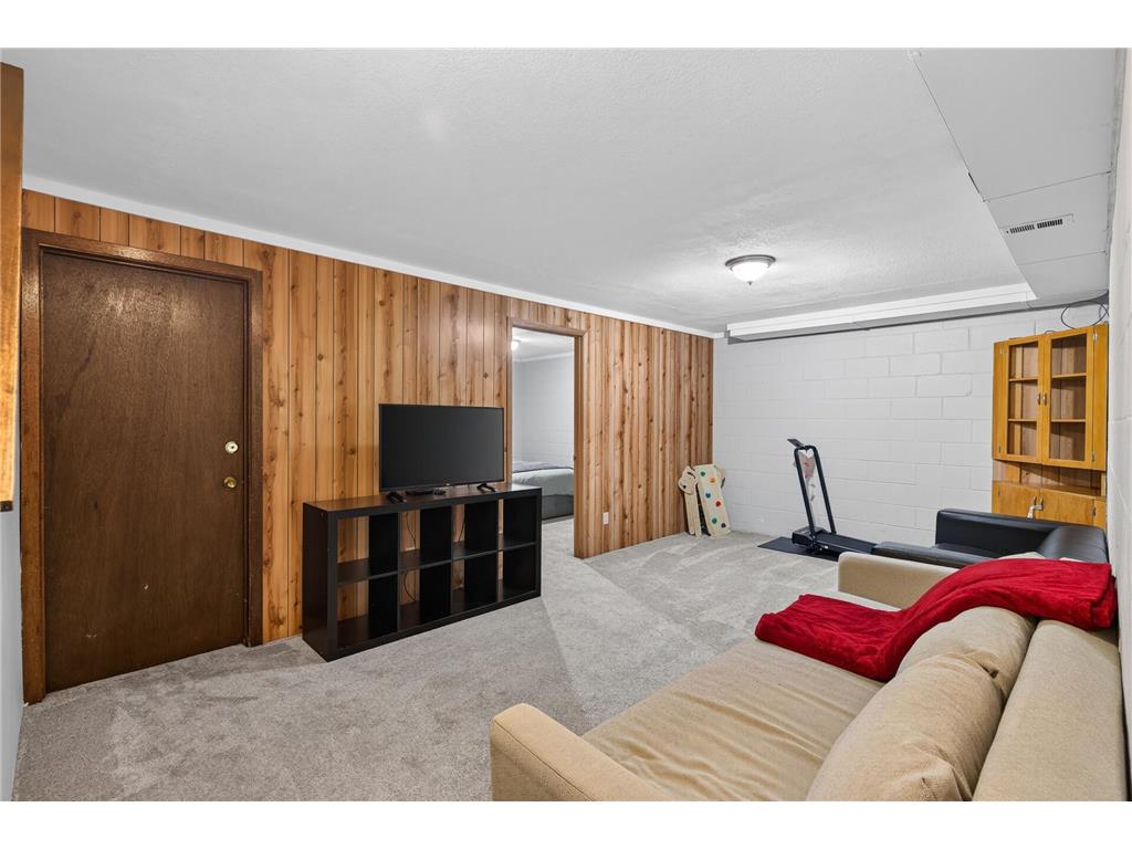 1272 Trailwood S Hopkins MN 55343 7107262 image17