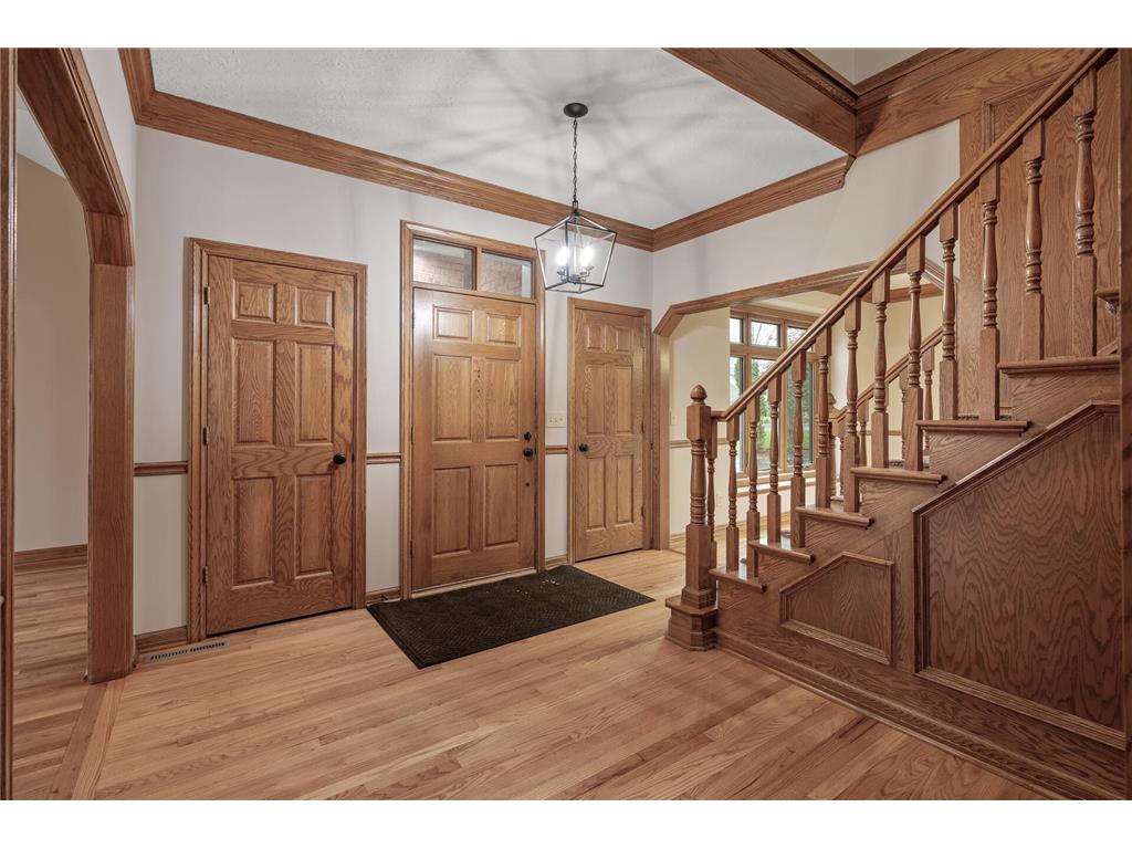 12728 Diamond Drive, Burnsville, MN, 55337 MLS 6555308 Edina Realty