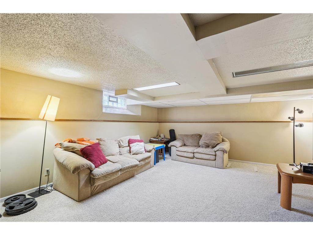1273 7th Street W Saint Paul MN 55102 7027719 image15