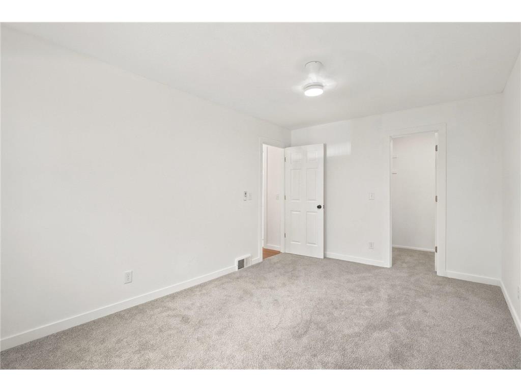 1273 Timbershore Lane Eagan MN 55123 7098106 image16