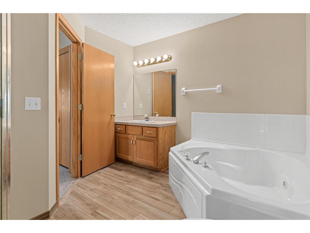 12739 Drake Circle NW Coon Rapids MN 55448 7017643 image9