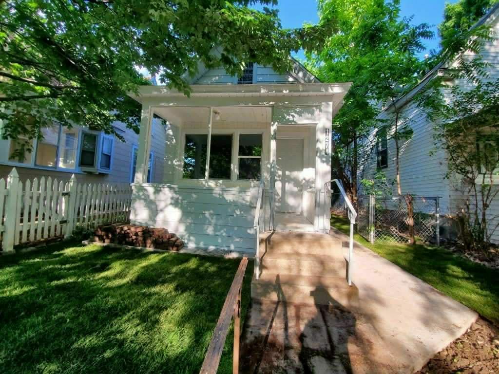 1274 Edgerton Street Saint Paul MN 55130 7063257 image1