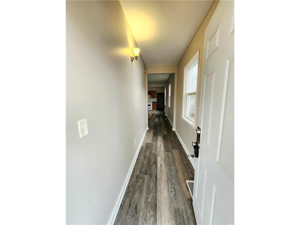 1274 Edgerton Street Saint Paul MN 55130 7063257 image7