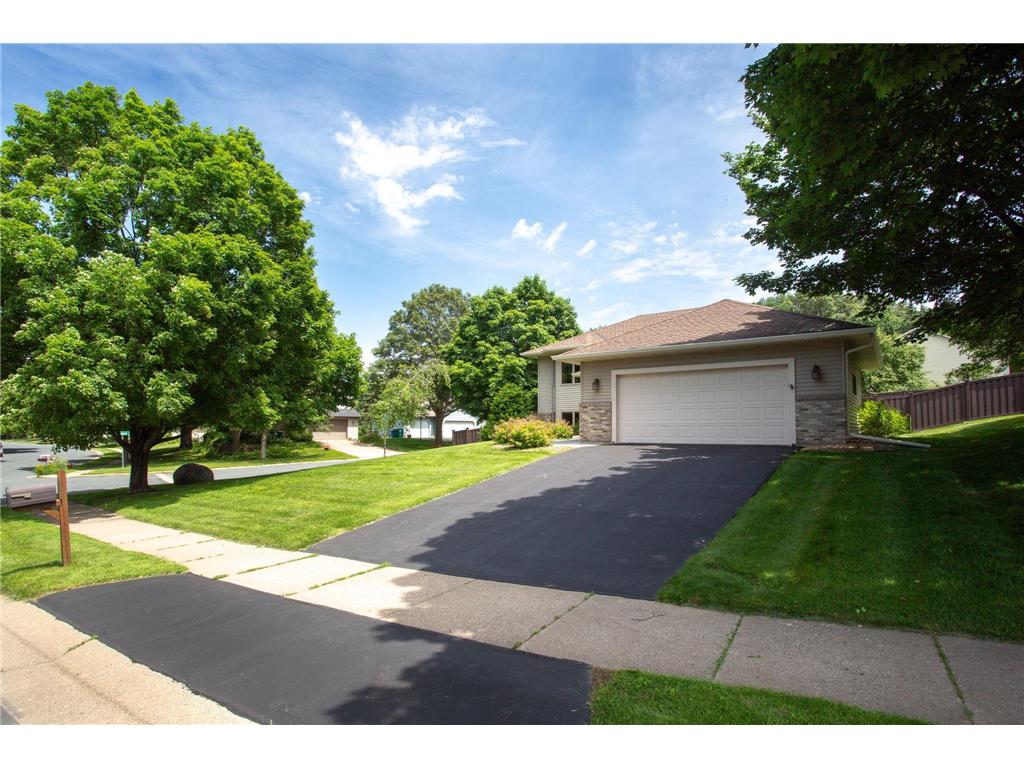 1274 River Ridge Road, River Falls, WI, 54022 | MLS: 6559276 | Edina Realty