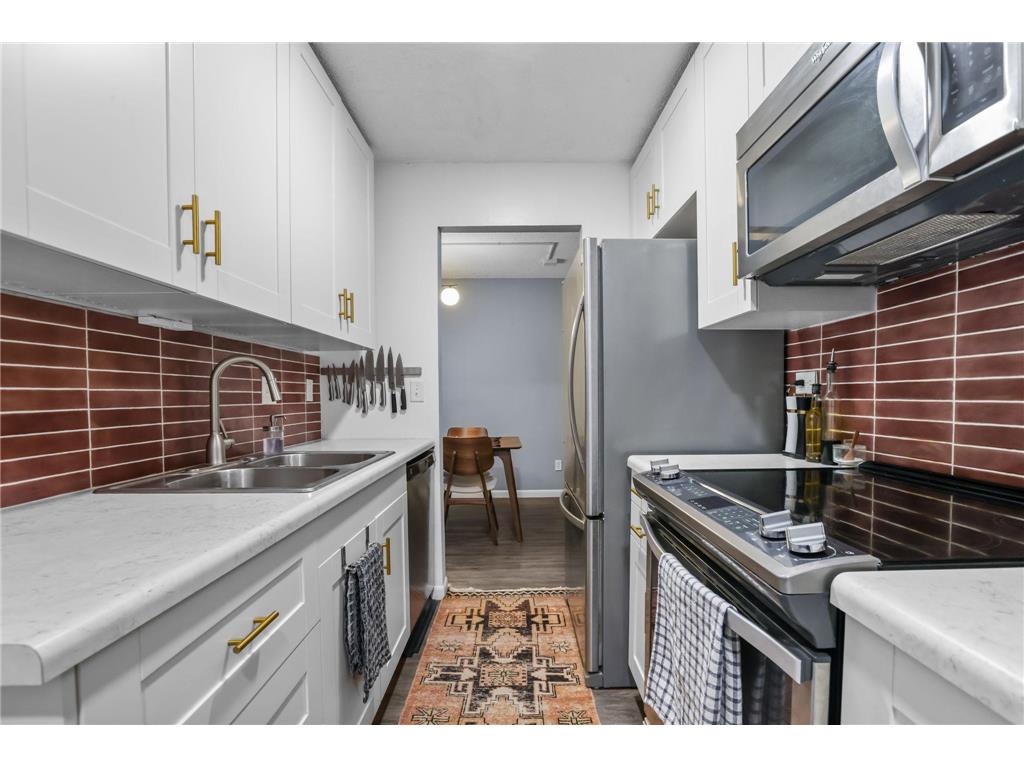 1274 Trailwood S Hopkins MN 55343 7023555 image10