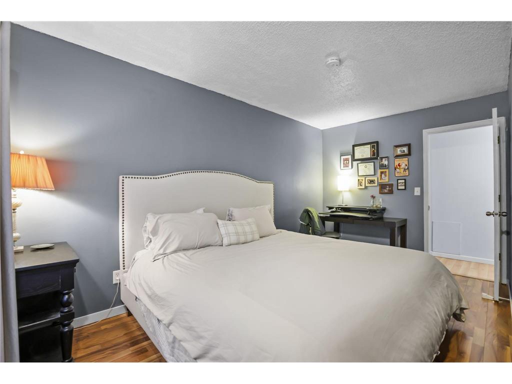 1274 Trailwood S Hopkins MN 55343 7023555 image16