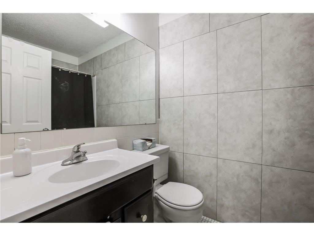 1274 Trailwood S Hopkins MN 55343 7023555 image17