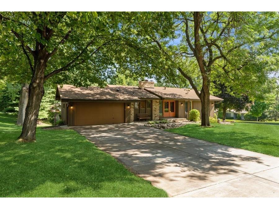 12740 Gerard Drive, Eden Prairie, MN 55346 MLS 6082657 Edina Realty