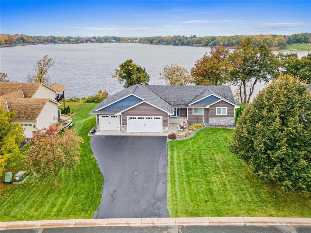 12743 314th Street Lindstrom MN 55045 - North Lindstrom 6802876 image1