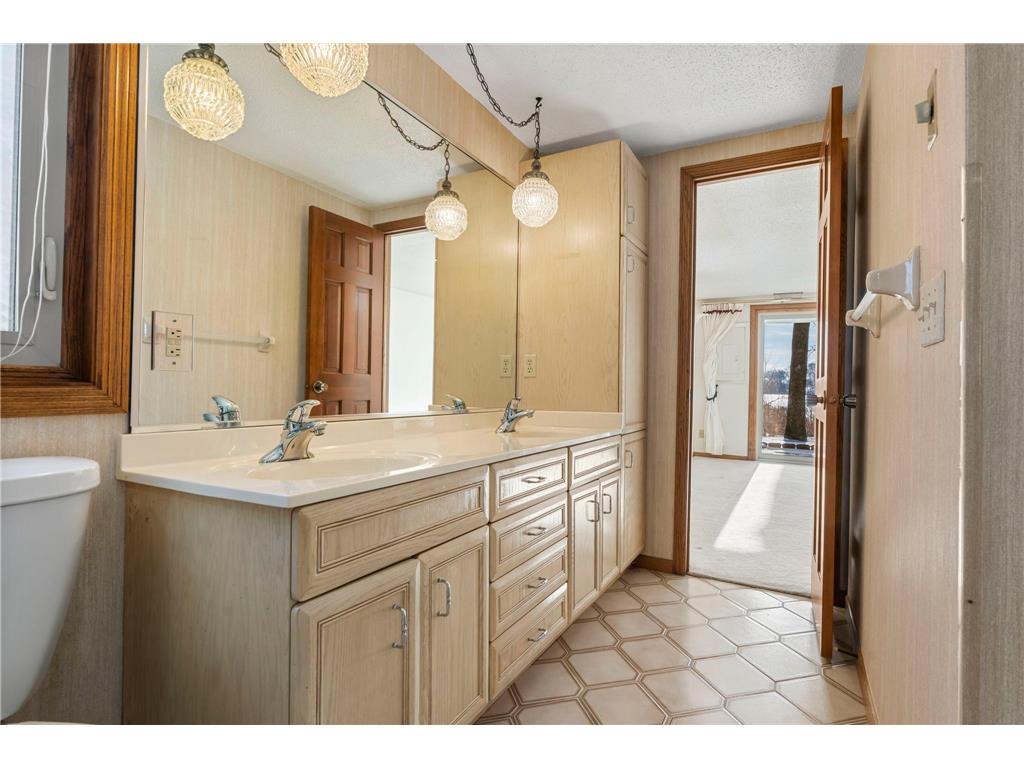 1275 Black Oaks Court N Plymouth MN 55447 - Gleason Lake 6755030 image37