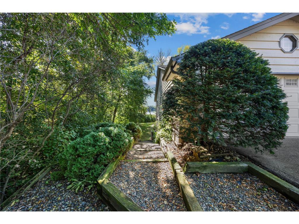 1275 Black Oaks Court N Plymouth MN 55447 - Gleason Lake 6755030 image51