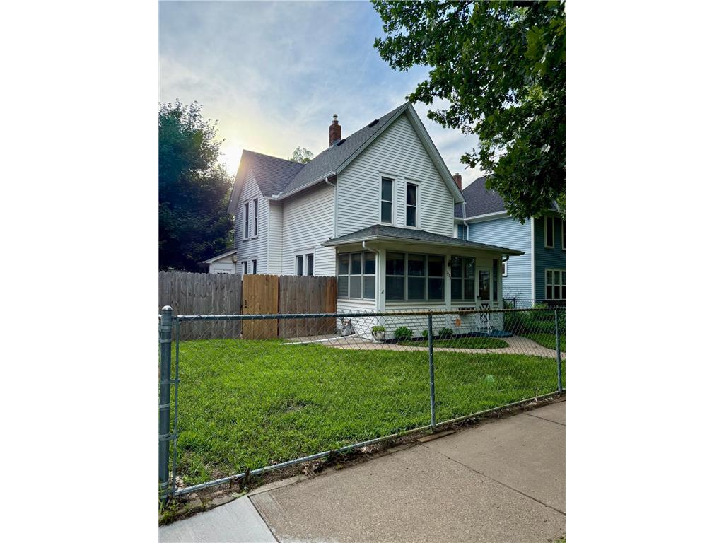 1275 Burr Street Saint Paul MN 55130 6768112 image1