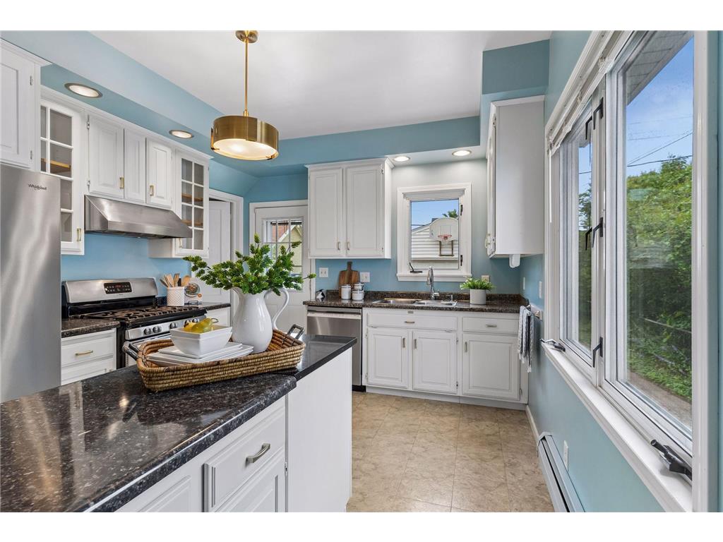 1275 Minnehaha Avenue W Saint Paul MN 55104 7089119 image10