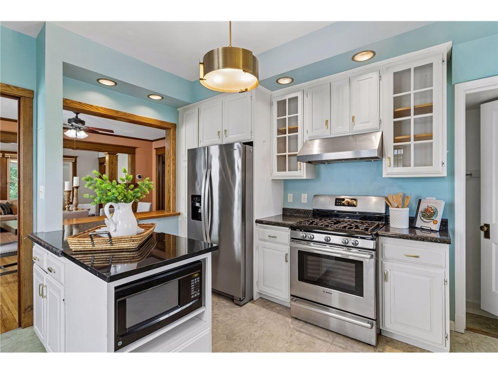 1275 Minnehaha Avenue W Saint Paul MN 55104 7089119 image12