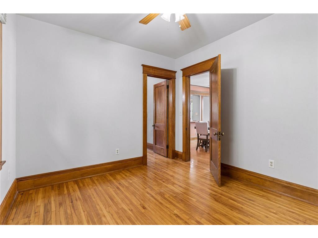 1275 Minnehaha Avenue W Saint Paul MN 55104 7089119 image15