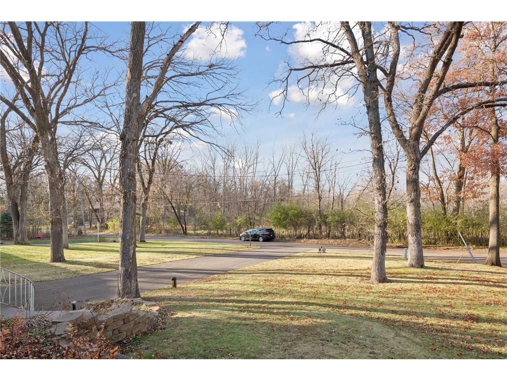 12761 Burwell Drive Minnetonka MN 55305 - Minnehaha Creek 6819094 image5