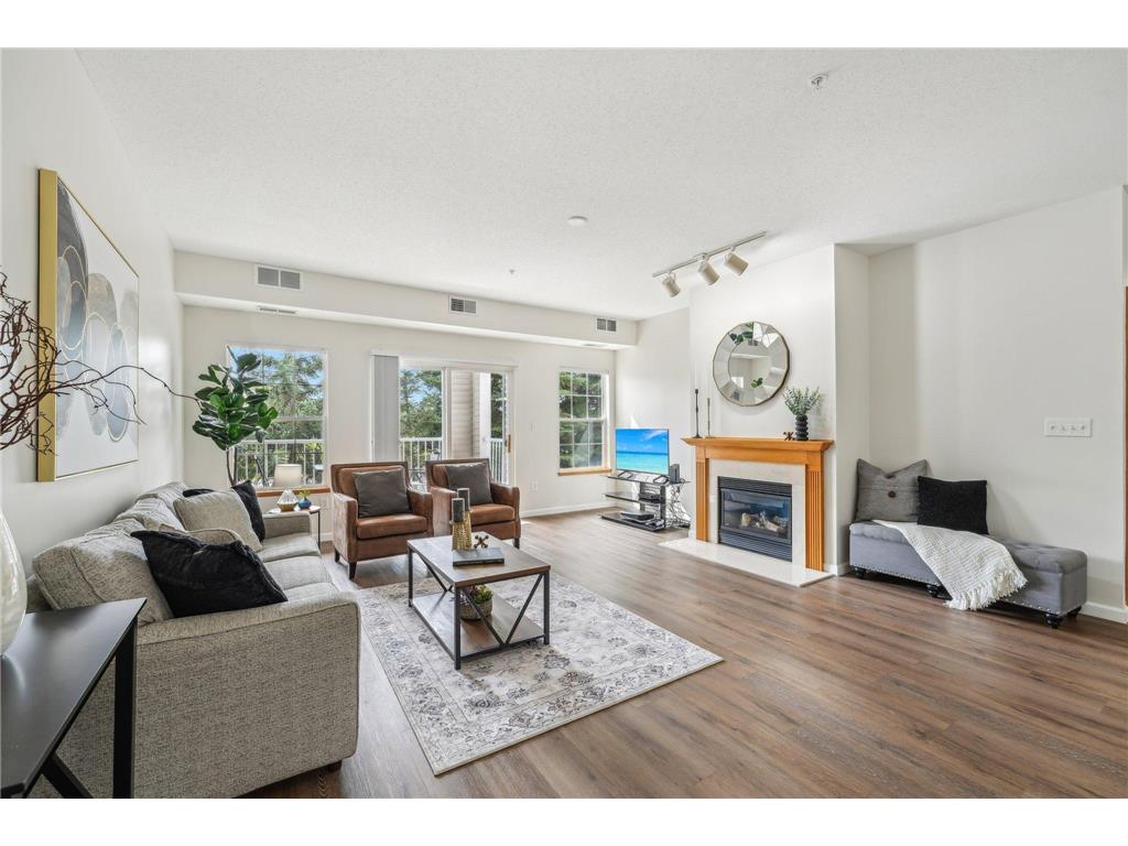 12761 Collegeview Drive #201 Eden Prairie MN 55347 6563177 image1