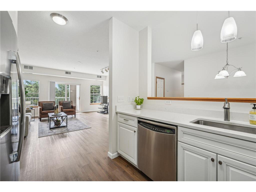 12761 Collegeview Drive #201 Eden Prairie MN 55347 7038468 image11