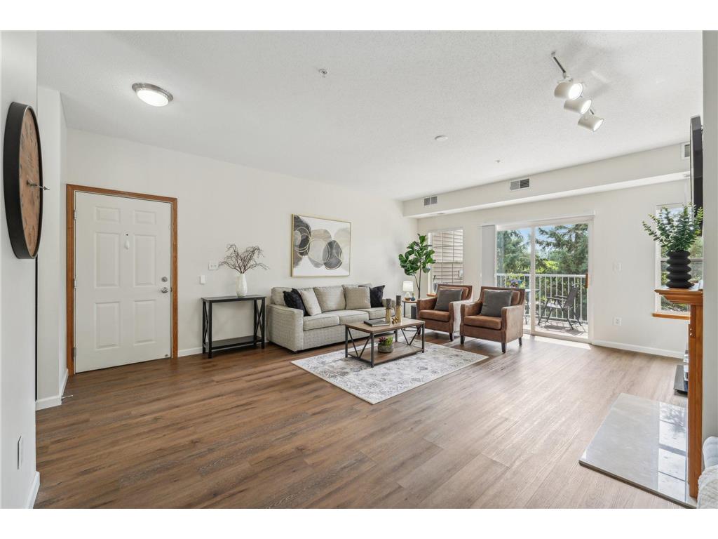 12761 Collegeview Drive #201 Eden Prairie MN 55347 7038468 image7