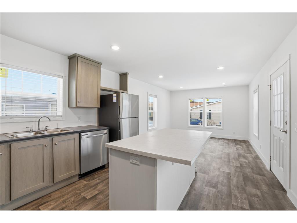 1277 Onondaga Street NE Fridley MN 55432 7080741 image1