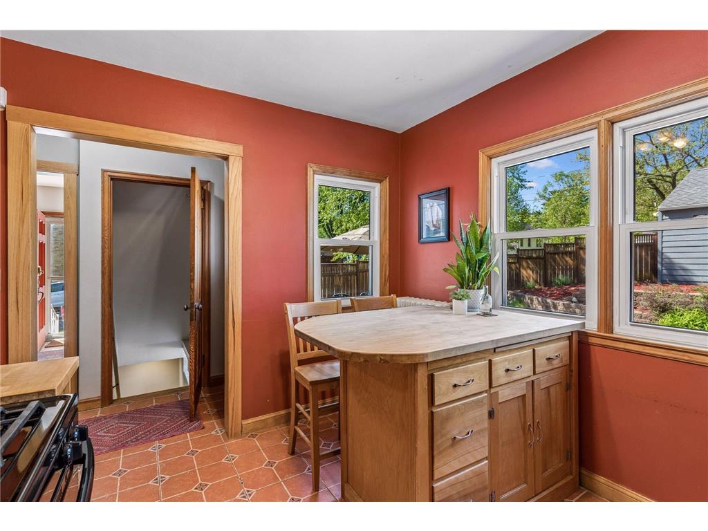 1279 Niles Avenue Saint Paul MN 55116 7041257 image14