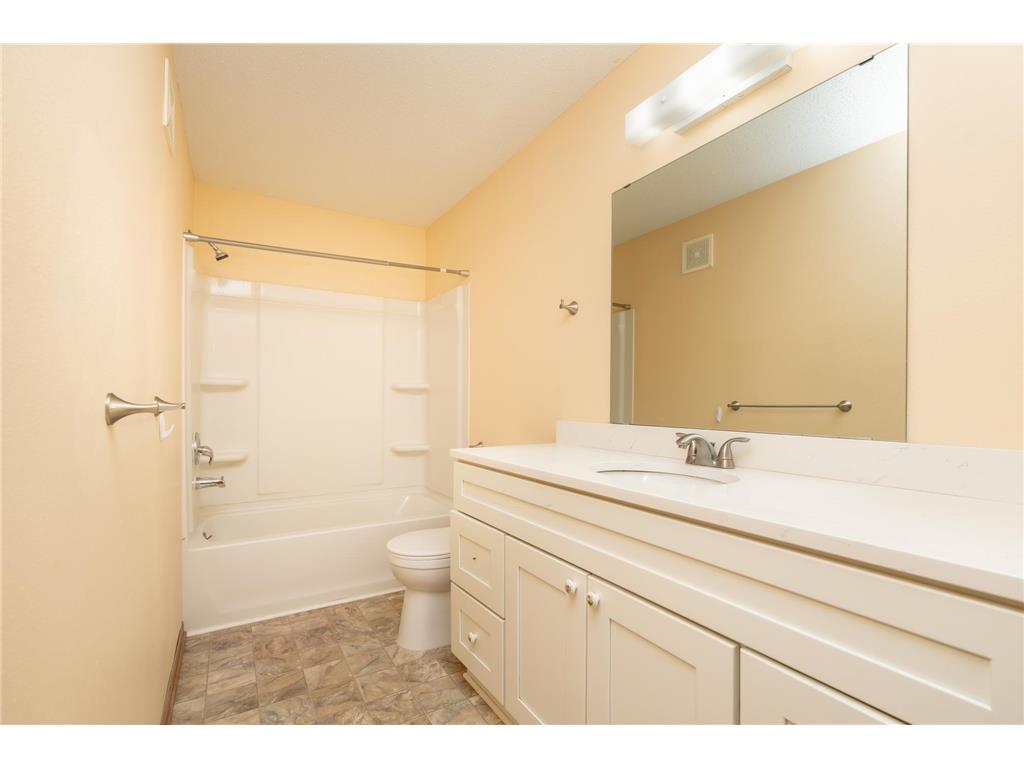 1279 Taylor Street #5 Shakopee MN 55379 6776222 image17