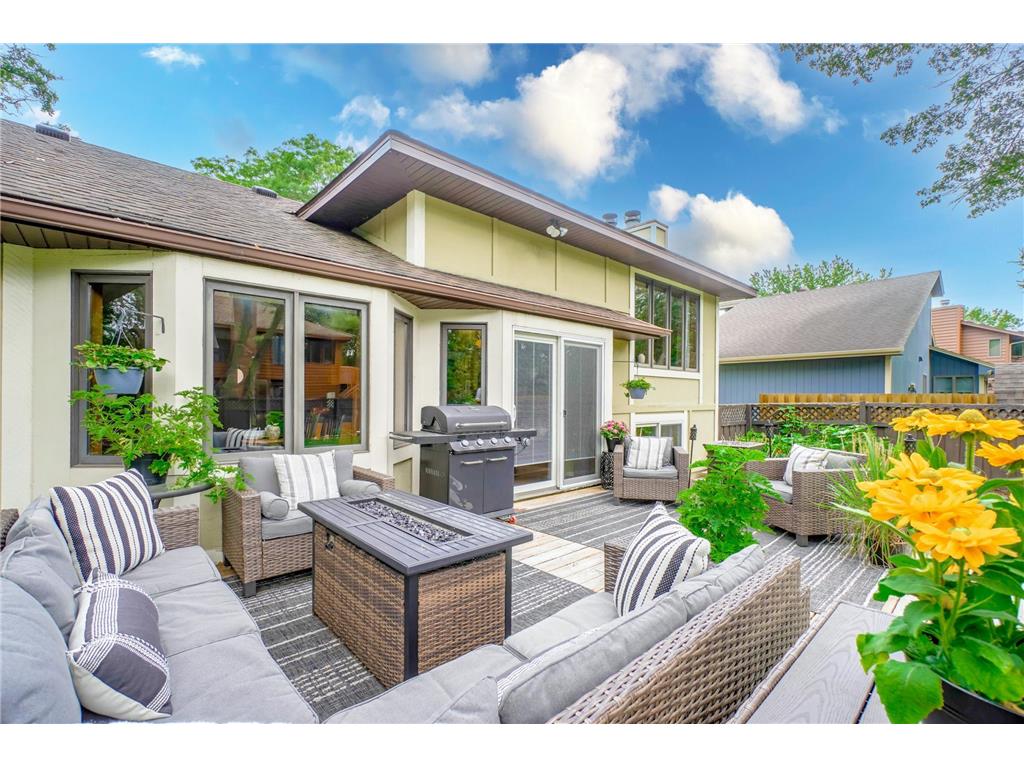 128 Bridgewater Drive Vadnais Heights MN 55127 6576325 image1