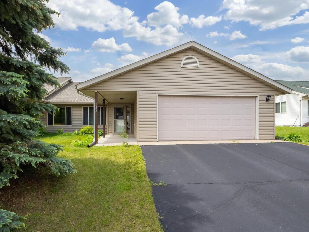 128 Hialeah Street Osceola WI 54020 6538521 image1