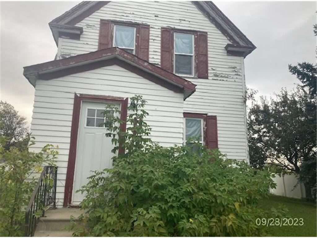 128 S Division Street, Warren, MN, 56762 MLS 6475985 Edina Realty